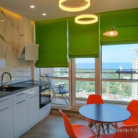 Arcadia Vip Apartments Sea View! أوديسا المظهر الخارجي الصورة