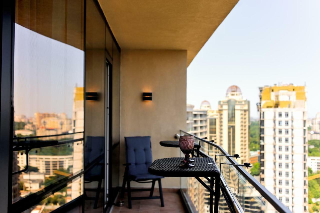Arcadia Vip Apartments Sea View! أوديسا المظهر الخارجي الصورة